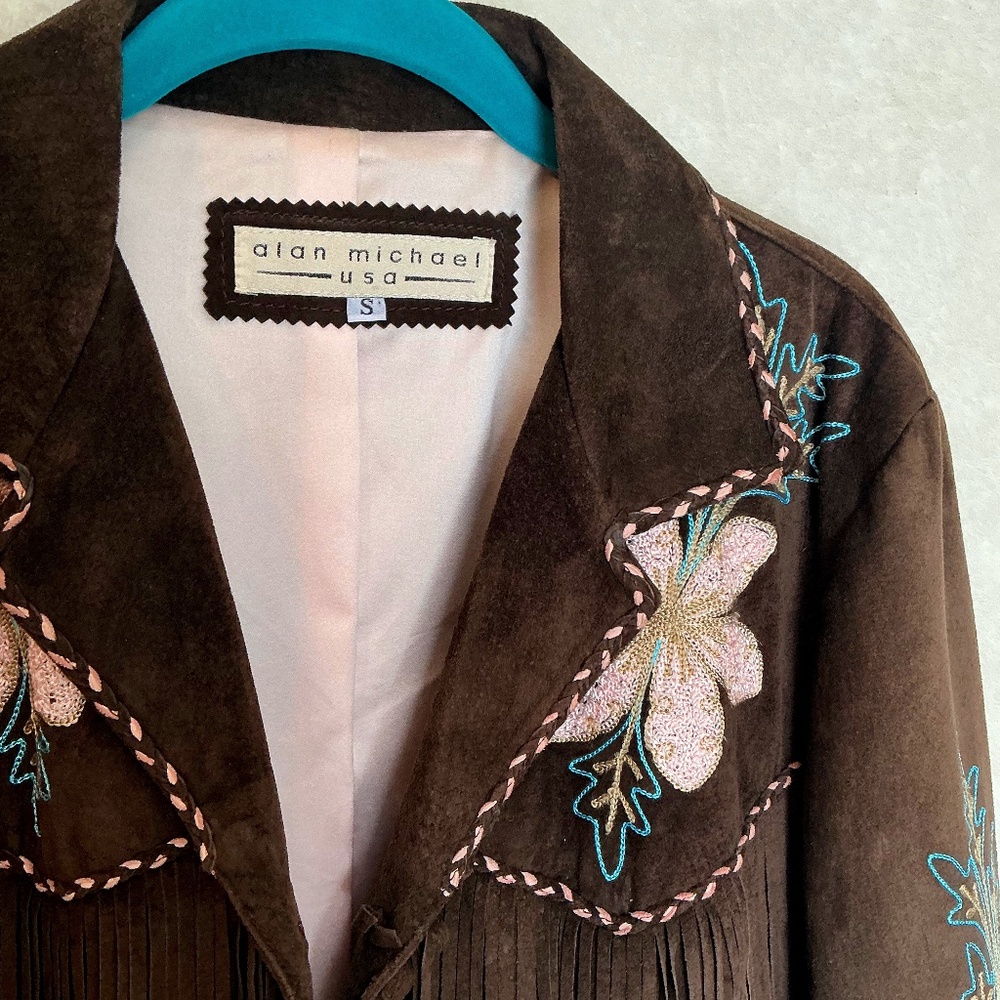 Alan Michael Suede Jacket, with beautiful embroidery in a size small.